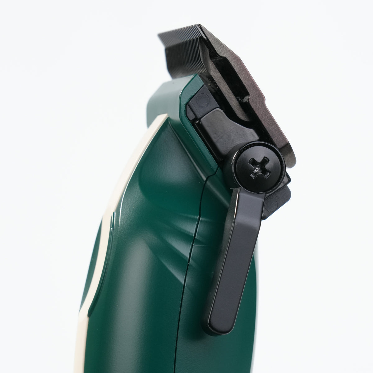 https://cdn.shopify.com/s/files/1/0937/0153/8155/files/WEBSITEBARBERTOOLS-08866.jpg?v=1772658624
