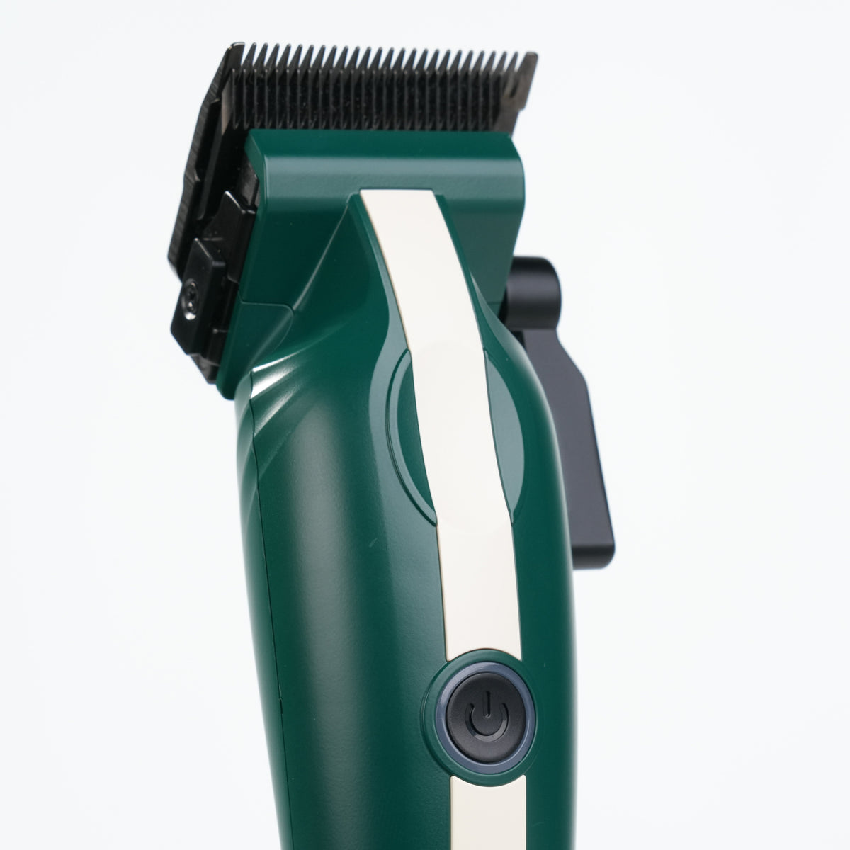 https://cdn.shopify.com/s/files/1/0937/0153/8155/files/WEBSITEBARBERTOOLS-08880.jpg?v=1772658624