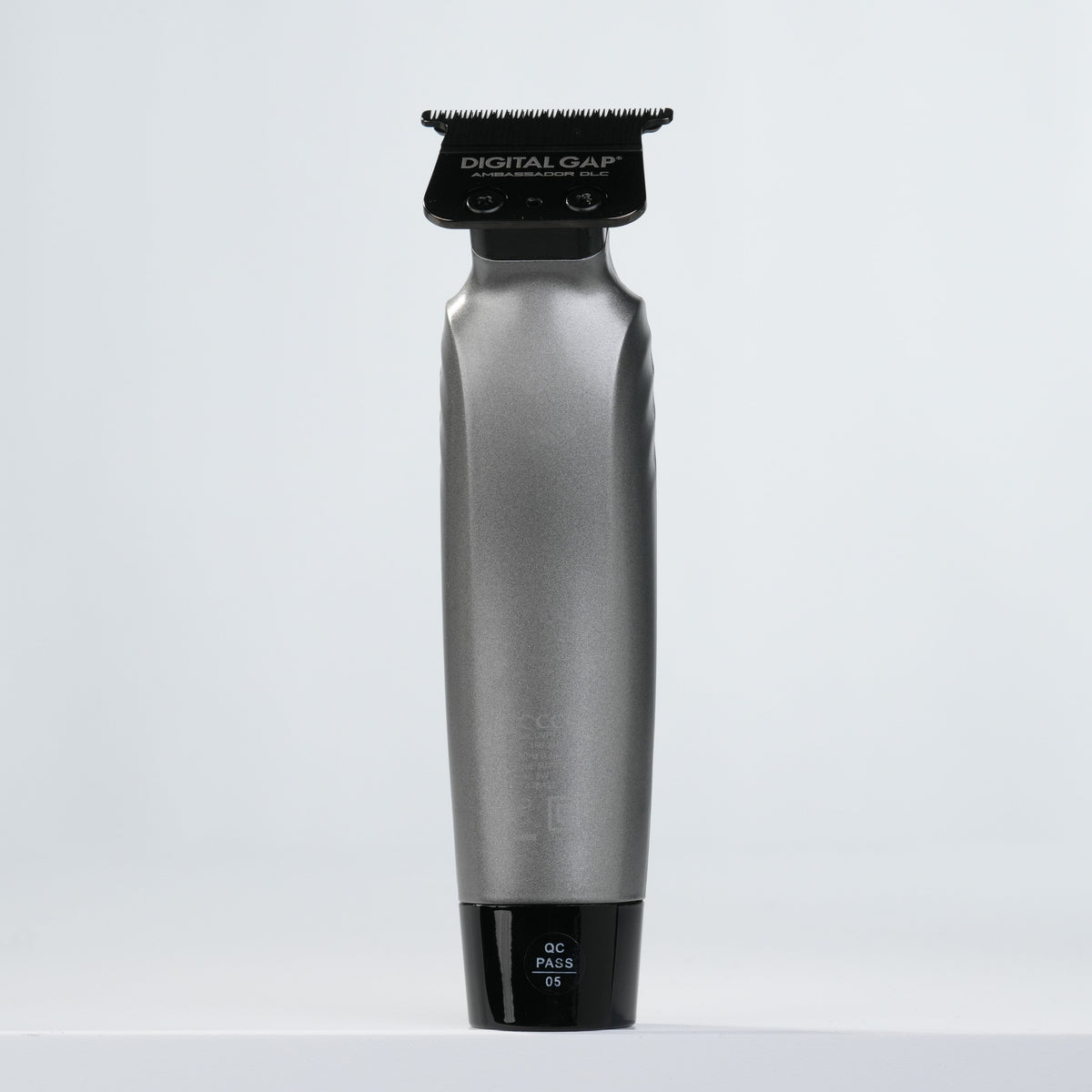 https://cdn.shopify.com/s/files/1/0937/0153/8155/files/WEBSITE_BARBER_TOOLS-08236.jpg?v=1772538418