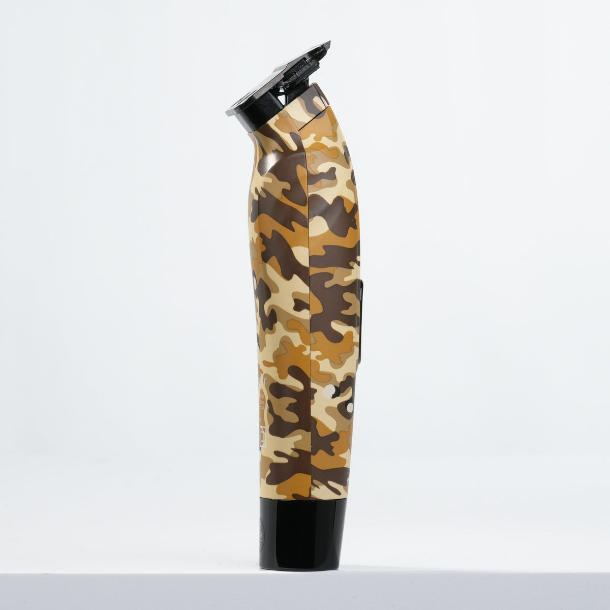 https://cdn.shopify.com/s/files/1/0937/0153/8155/files/WEBSITE_BARBER_TOOLS-08710.jpg?v=1772657874